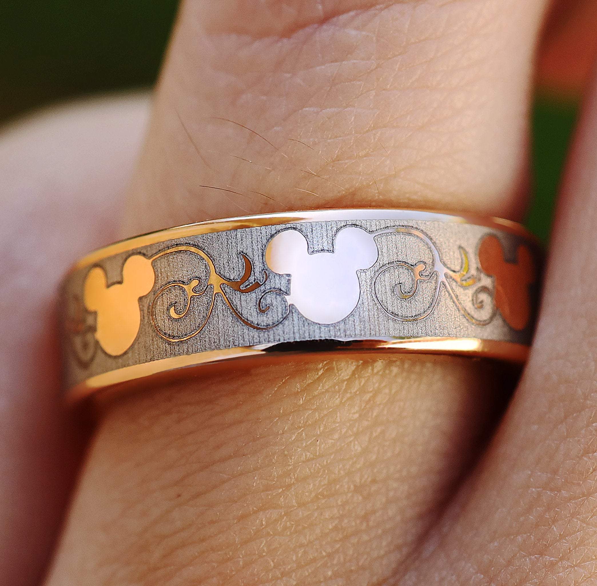 Disney Filigree Baroque Wedding Band, Mickey and Minnie Engagement Rin Disney Filigree Baroque Wedding Band, Mickey and Minnie Engagement Rin