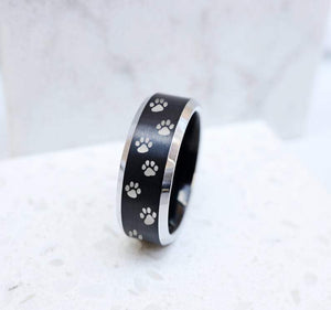Open image in slideshow, everaftercreative Ring Dog Paw Print Wedding Band, Dog Lover Wedding Ring, Animal Lover Engagement Ring
