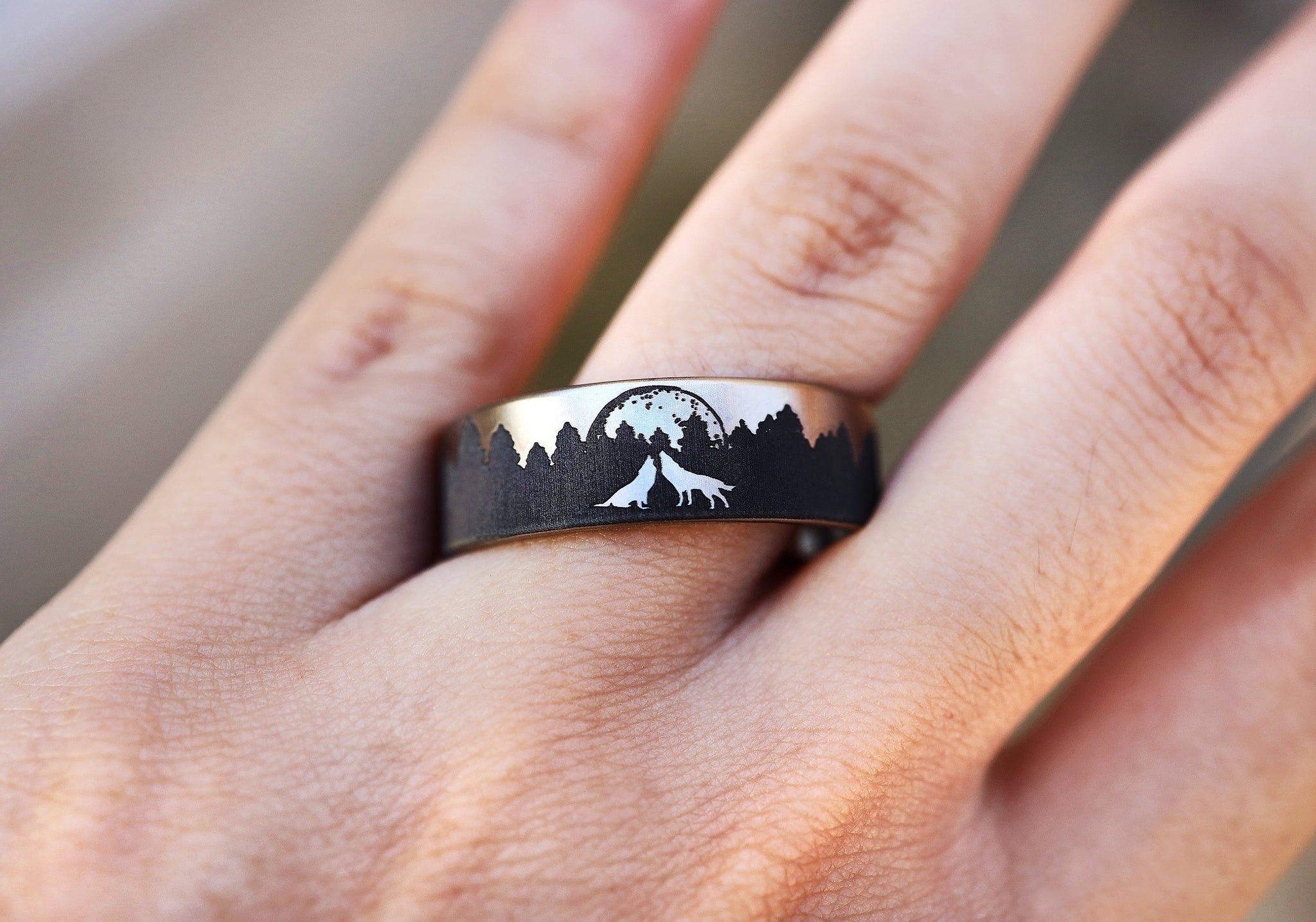 Howling Wolf Engagement Ring for Men, Howling Wolves Wedding Rings, Wo