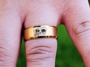 Open image in slideshow, everaftercreative Ring WALL-E and EVE Wedding Band, Walle Movie Film Jewelry, Wall-e and Eve Love Gold Ring, Disney Ring.
