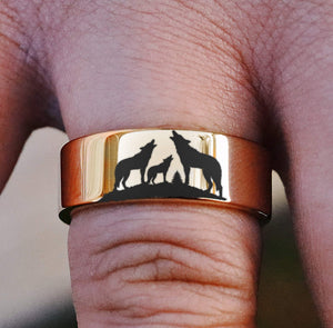 Open image in slideshow, everaftercreative Ring Wolf Family Ring, Wolf Pack Ring, Howling Wolf Ring, Howling Wolves Ring, Wolf Pack Ring
