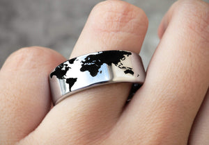 Open image in slideshow, everaftercreative Ring World Map Wedding Ring, Adventure Wedding Ring, Travel Map Ring, Wanderlust Wedding Ring
